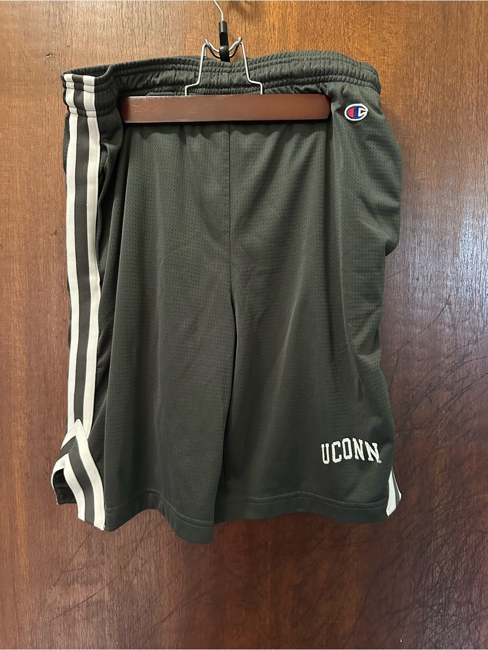 VINTAGE Champion UCONN Men's Gray Athletic Basketball Shorts